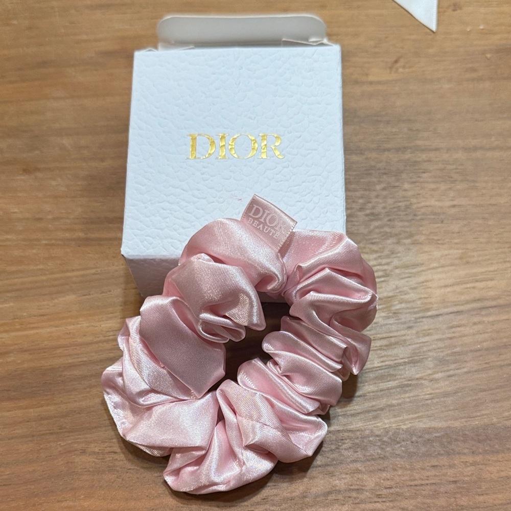 Dior Blush Satin Hair Accessory